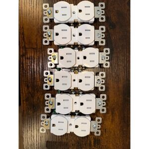 Lot of 6 White Tamper Resistant Duplex Outlets 15A 125V Wall Receptacles TR